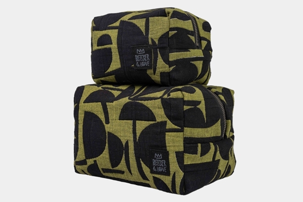 Picture of Bleecker & Love Traces Olive Large Pouch